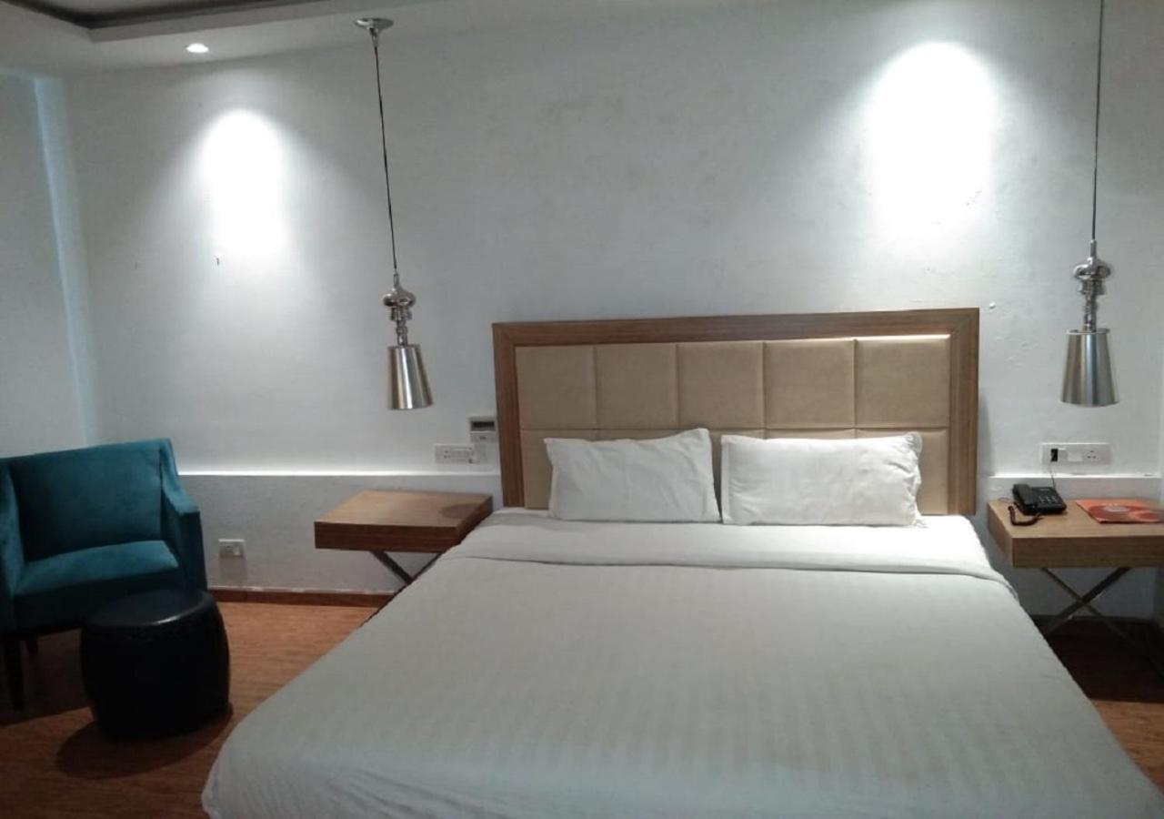Hotel Amora Raj Nandgaon Exterior foto