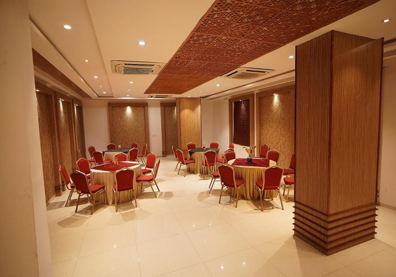 Hotel Amora Raj Nandgaon Exterior foto