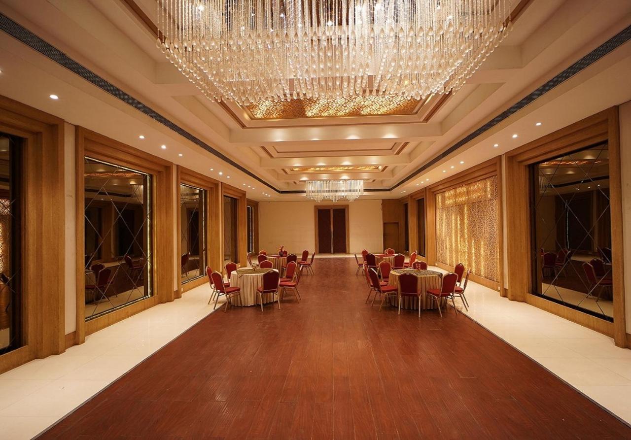 Hotel Amora Raj Nandgaon Exterior foto