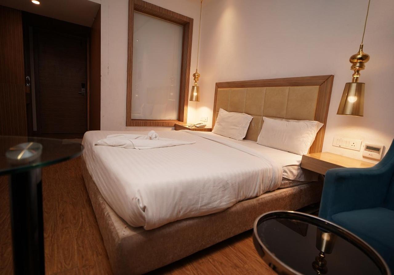 Hotel Amora Raj Nandgaon Exterior foto