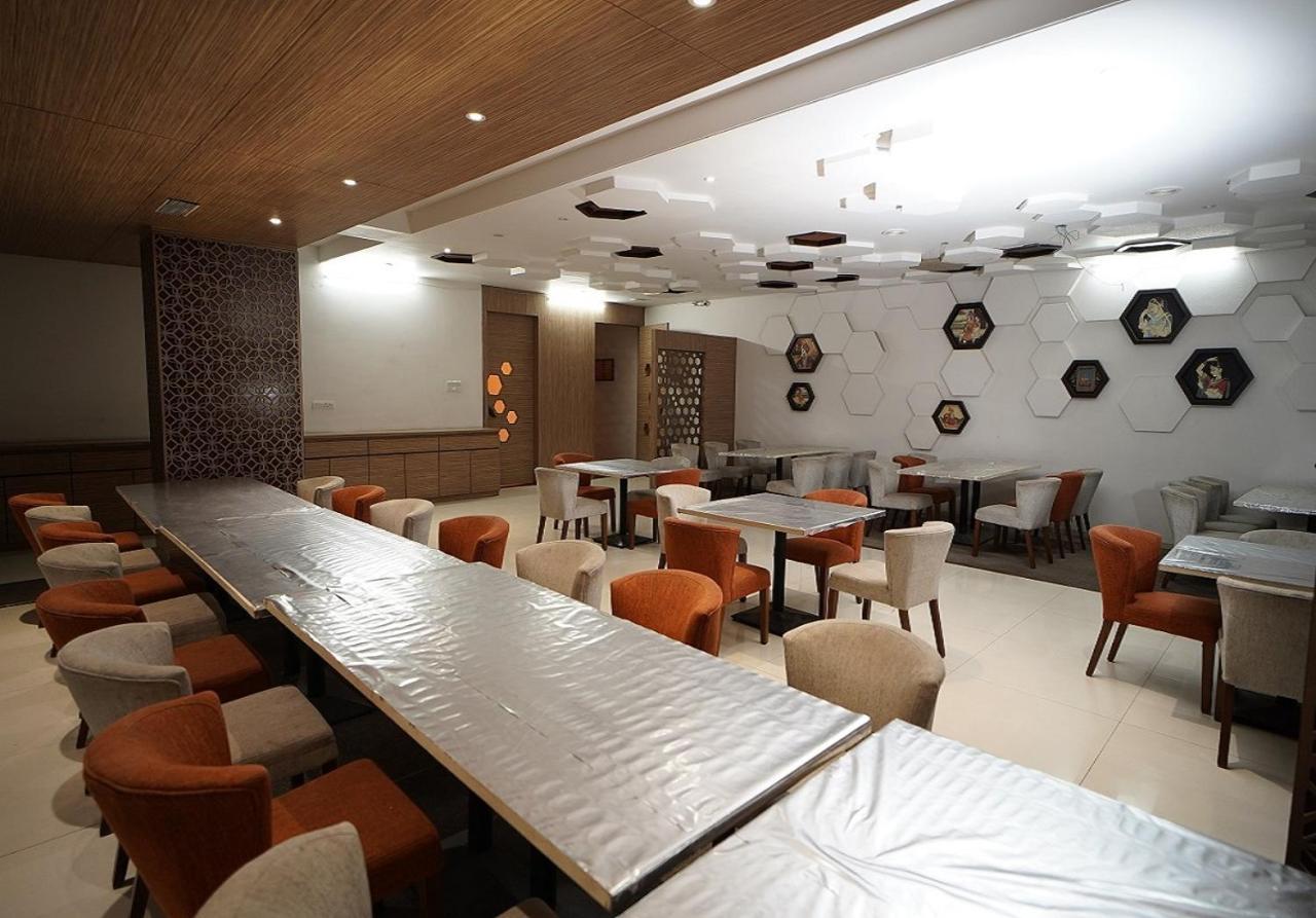 Hotel Amora Raj Nandgaon Exterior foto
